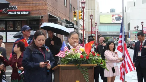 亚冬会冰壶混双赛中国队击败哈萨克斯坦队喜迎开门红